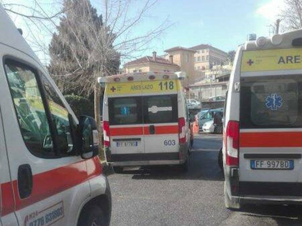 ambulanze ferme ospedale velletri