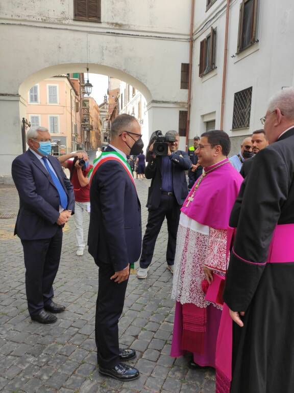 Arrivo Monsignor Viva Albano