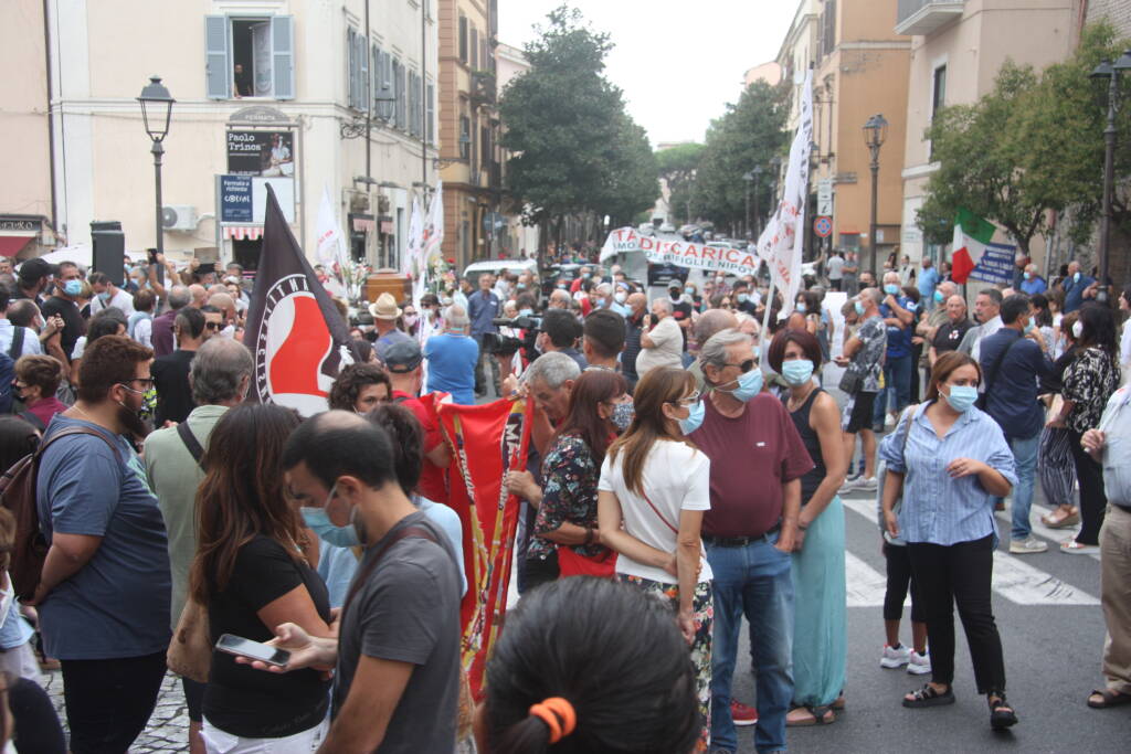 manifestazione albano 11