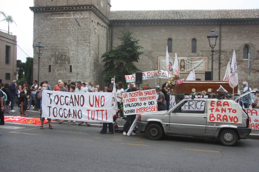 manifestazione albano 2