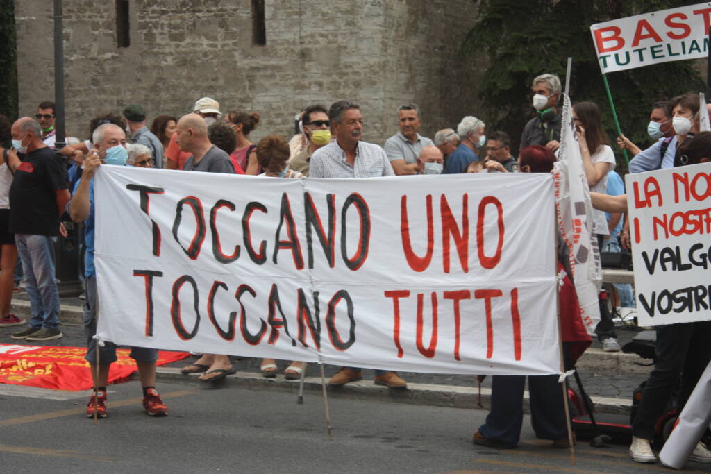 manifestazione albano 3