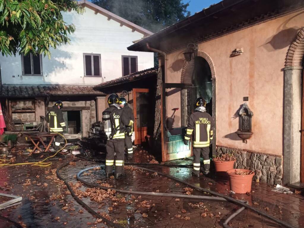  incendio Grottaferrata forno Valentino