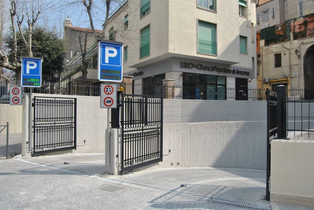 Marino Parcheggio Piazzale degli Eroi