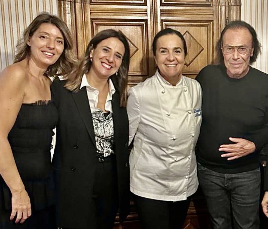 Antonello Venditti con la famiglia Morelli