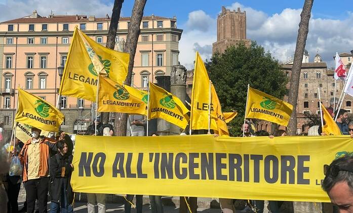 legambiente sit-in