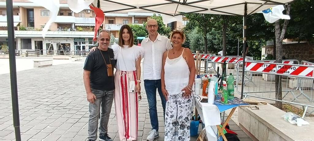 Francesca Puliti consegna croce rossa cesena raccolta marino