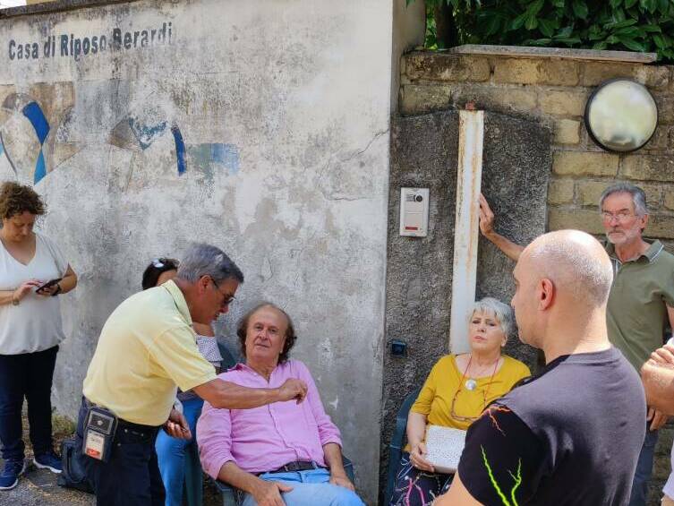 Velletri - Manifestazione per salvare la Casa di Cura Berardi dalla chiusura (FOTO)