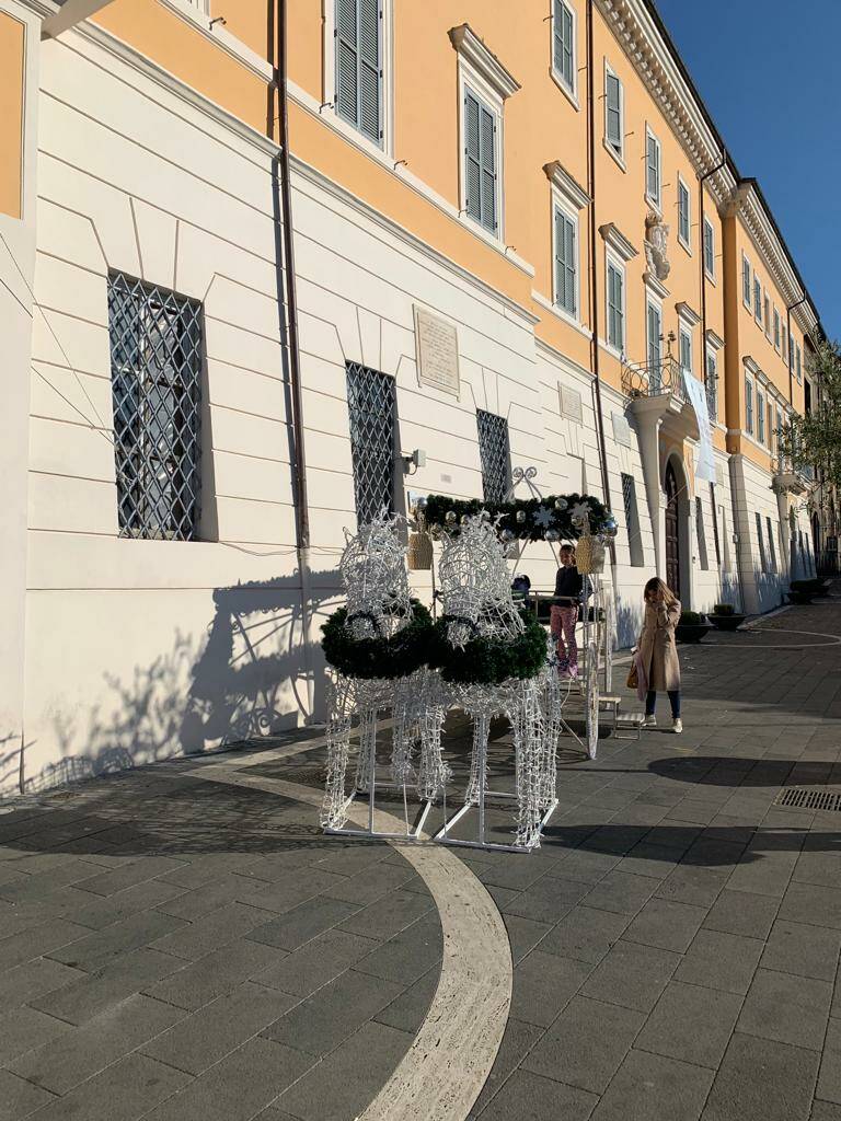 FRASCATI - Il Villaggio Natalizio tra luminarie, mercatino e pista di ghiaccio