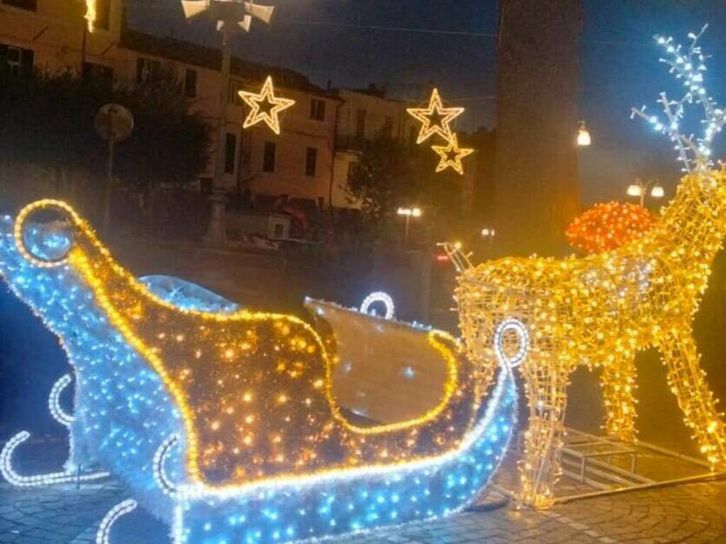 Dilemma natalizio: albero o presepe? Le tradizioni dell'8 dicembre -  TerranostraNews