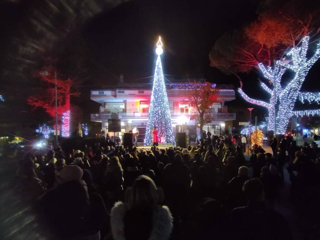 MARINO - Inaugurato il Natale a Santa Maria delle Mole