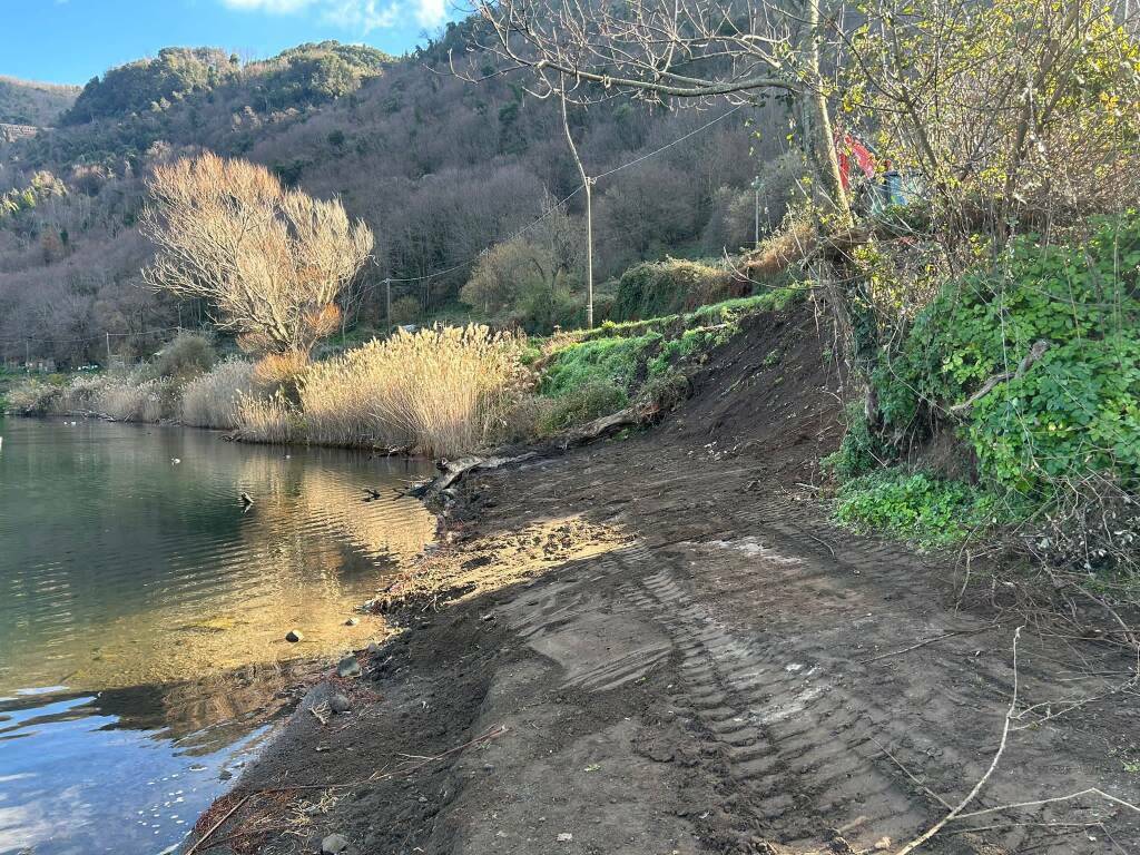 NEMI - Manifestazione di protesta contro i lavori al lago 