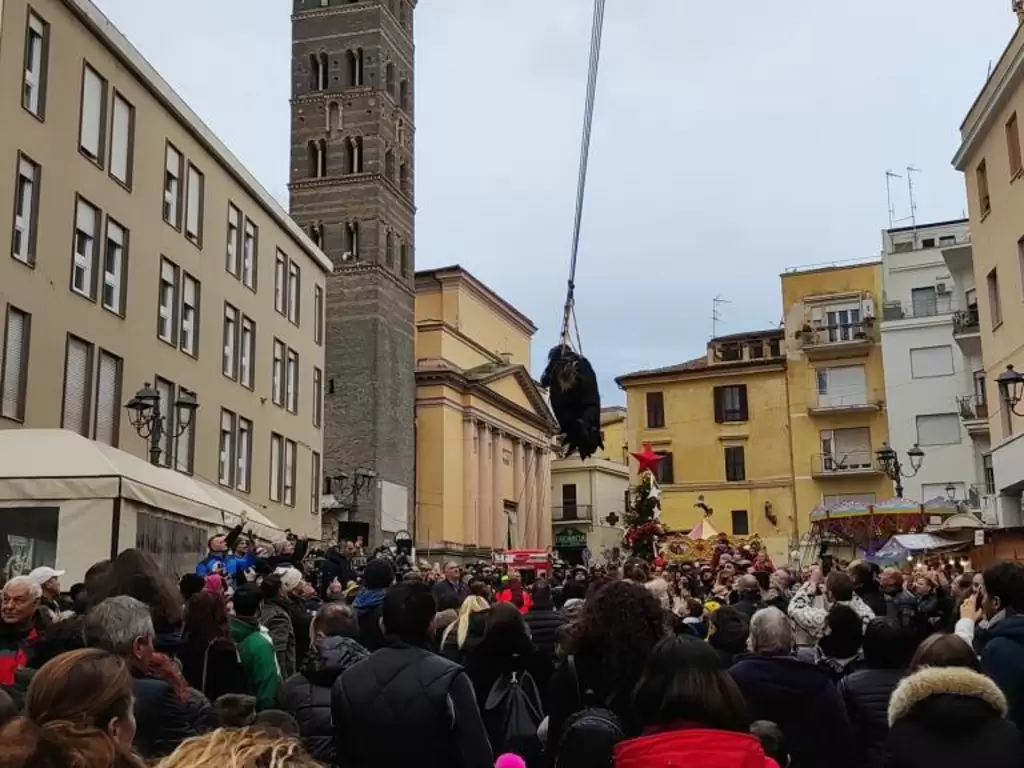 La Befana è scesa su Velletri (FOTO) grazie ai Vigili del Fuoco e la