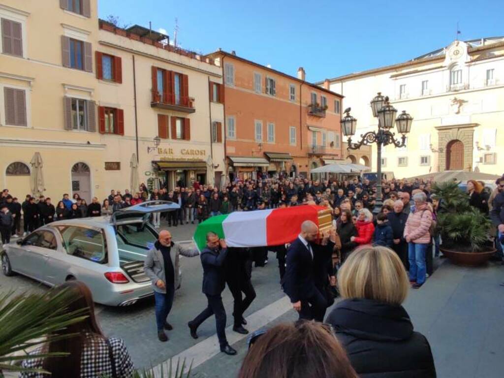 A Castel Gandolfo celebrati i funerali di Fabrizio Pellegrini (FOTO)