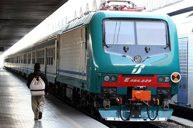 treno stazione 