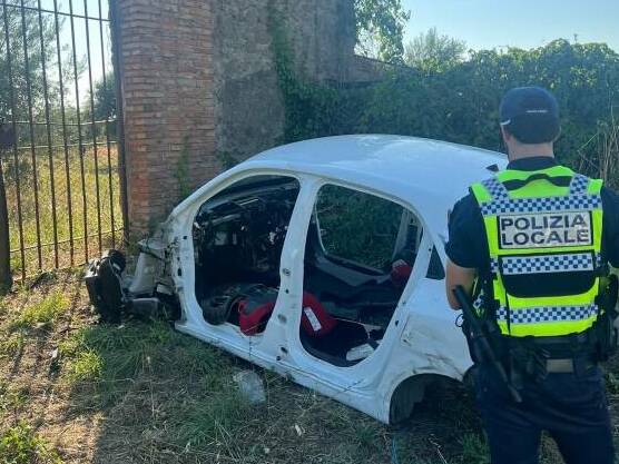 auto cannibalizzata ciampino 