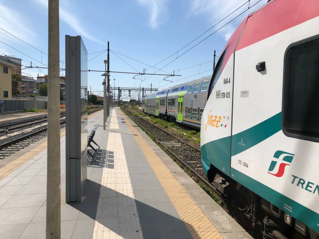 TRENI STAZIONE CIAMPINO LINEA ROMA VELLETRI