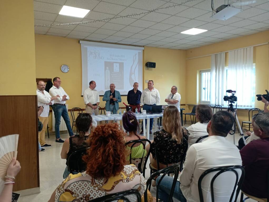 Lariano - Presentata la seconda edizione di Bosco DiVino 