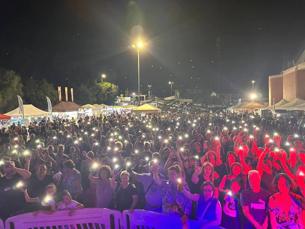 Velletri, la Signora Gilda incanta il pubblico della Festa della Birra & Pizza 2024 (FOTO)