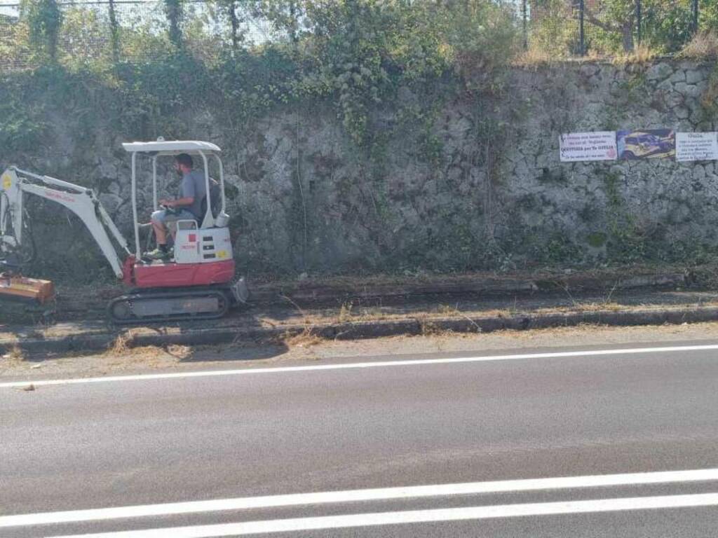 ripulita strada via maremmana Giulia