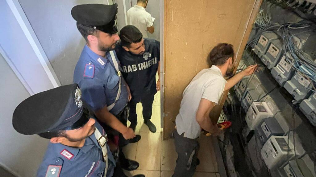 Occupazioni abusive vicino Roma, arresti e denunce dei Carabinieri di Frascati (FOTO)