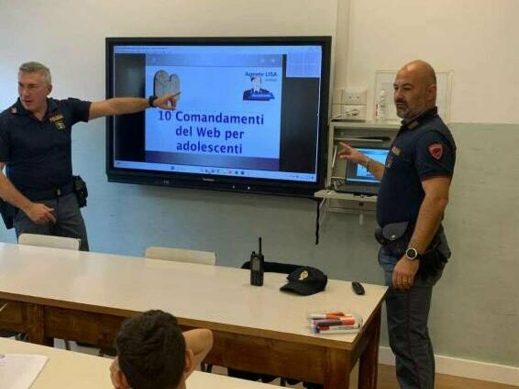 polizia frascari scuole