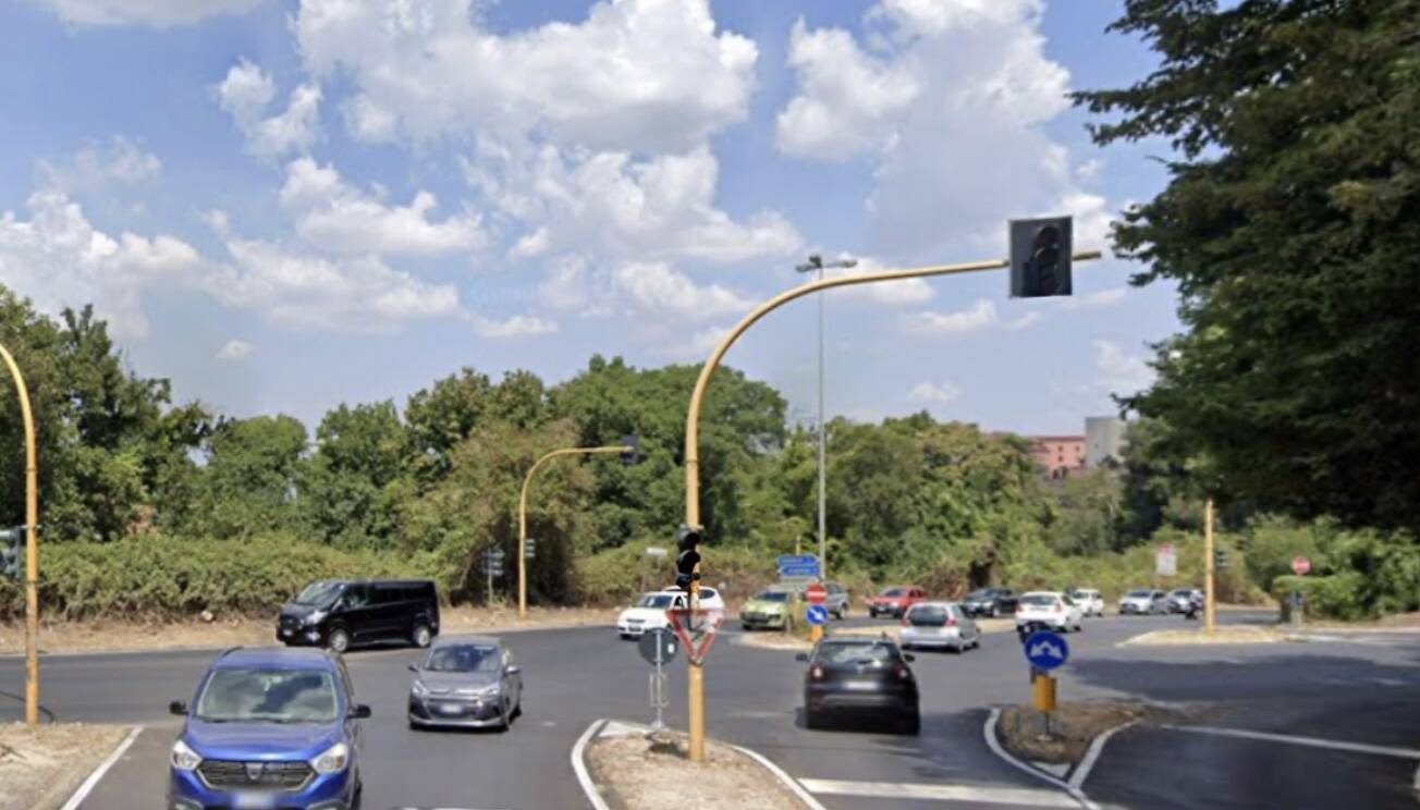 SEMAFORO SPENTO VIA DEI LAGHI MARINO