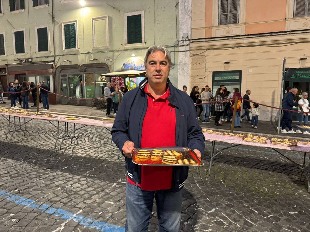 Genzano e la sua Bruschetta più lunga del Mondo, per la 36^ Festa del Pane