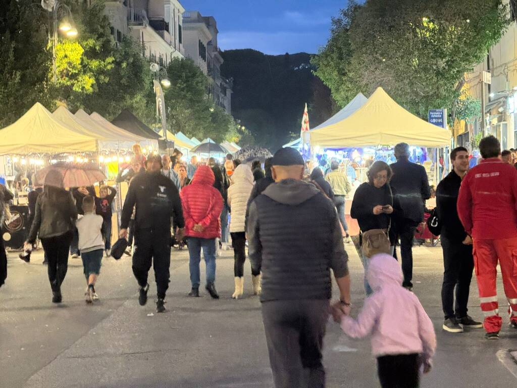 Genzano e la sua Bruschetta più lunga del Mondo, per la 36^ Festa del Pane