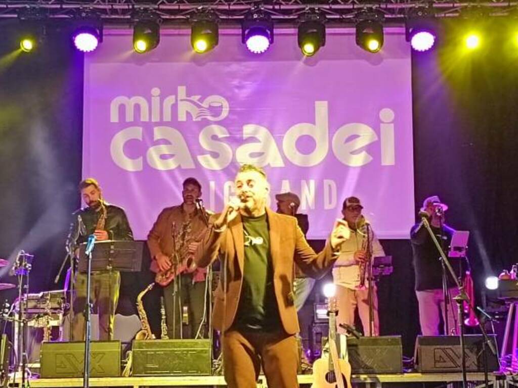 Lariano, alla Festa del Fungo Porcino lo show di Mirko Casadei e il Tributo a Rino Gaetano (FOTO)